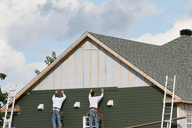 Professional Siding technician working in Madison, NJ